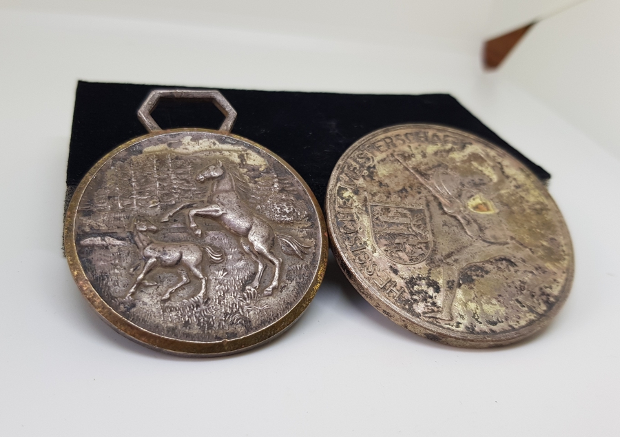 GÜMÜŞ KAPLAMA İKİ ADET ANTİKA AVRUPA MADALYON