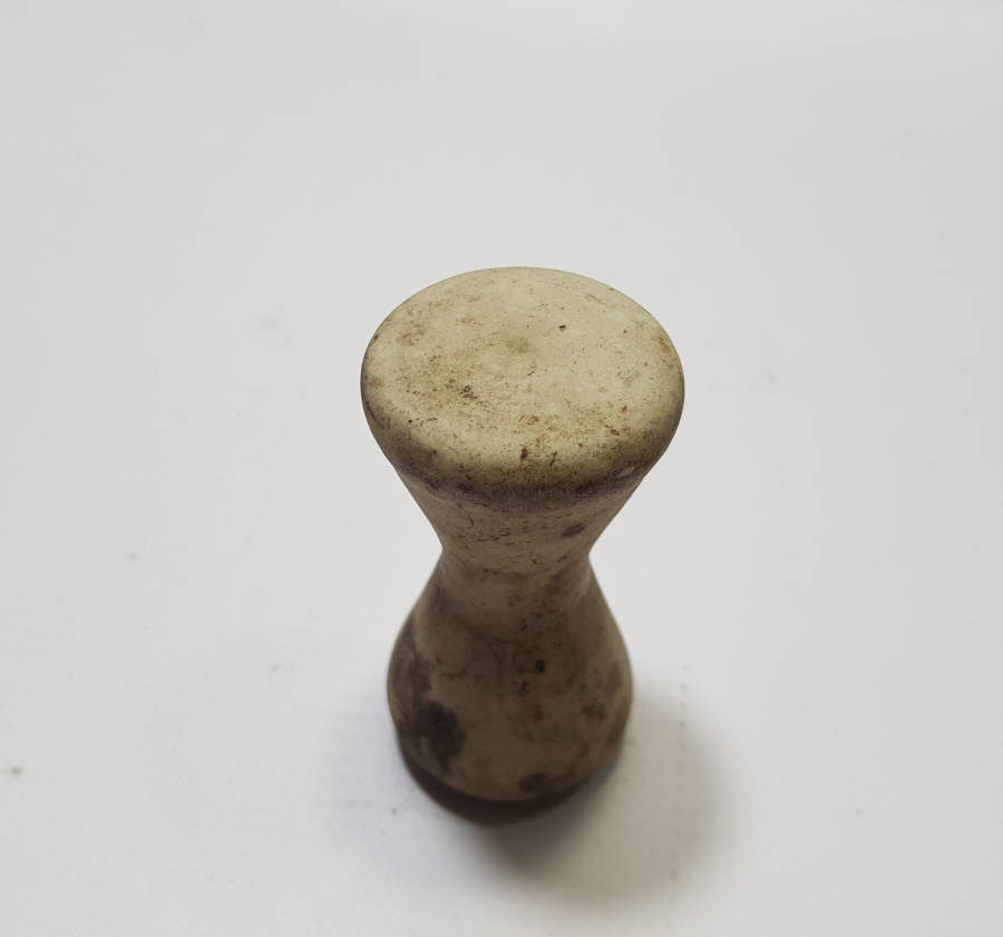 1900 BAŞLARI ANTİKA PORSELEN ECZACI HAVANI SAPI