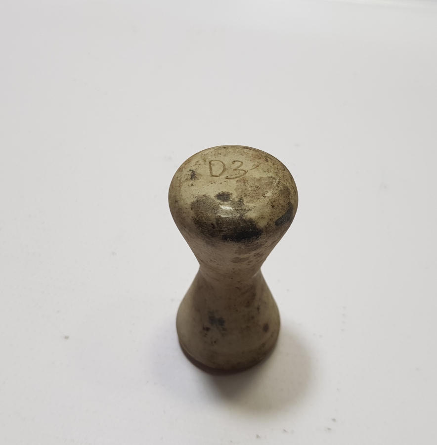 1900 BAŞLARI ANTİKA PORSELEN ECZACI HAVANI SAPI