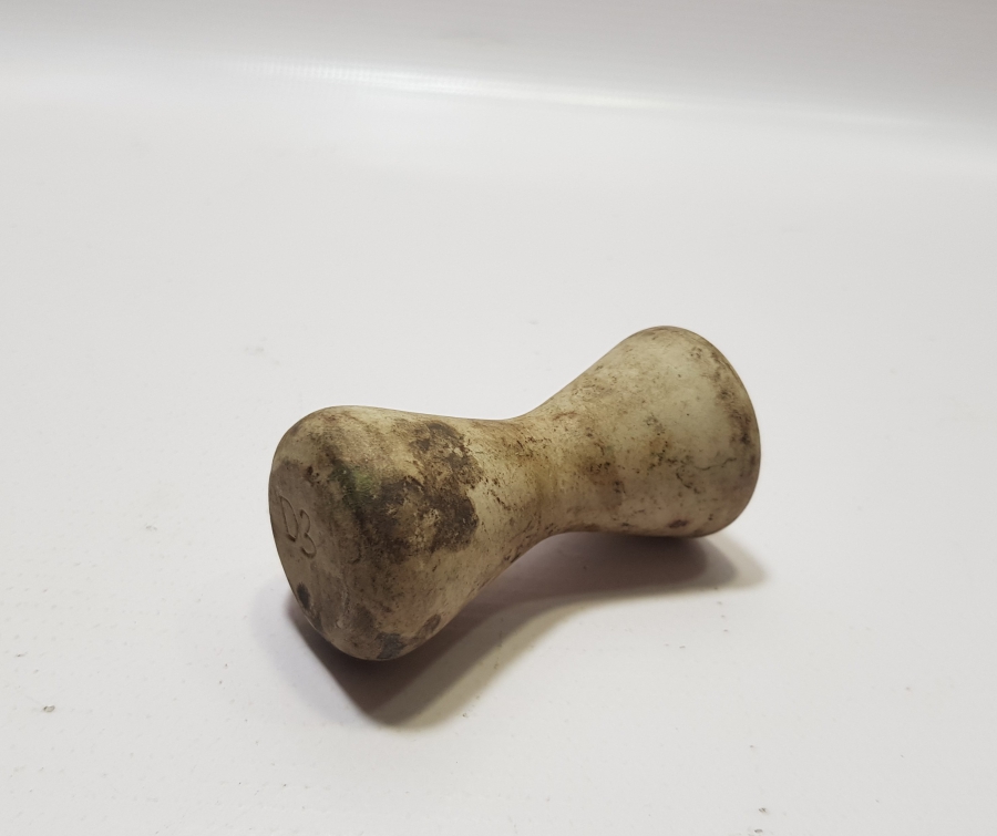 1900 BAŞLARI ANTİKA PORSELEN ECZACI HAVANI SAPI