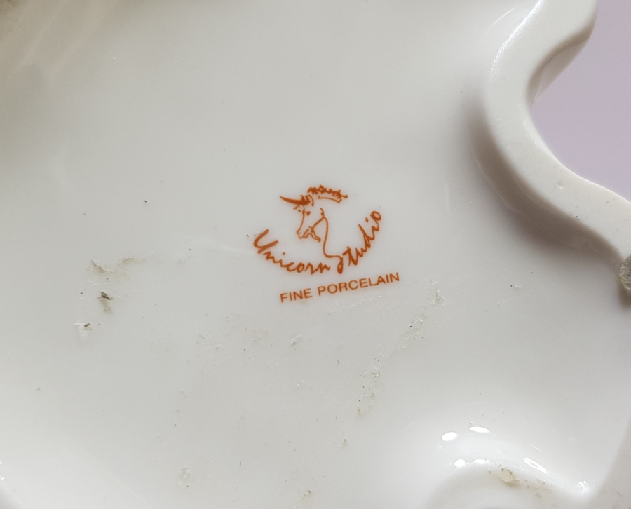 ANTİKA PORSELEN DANSÇI BİBLOSU