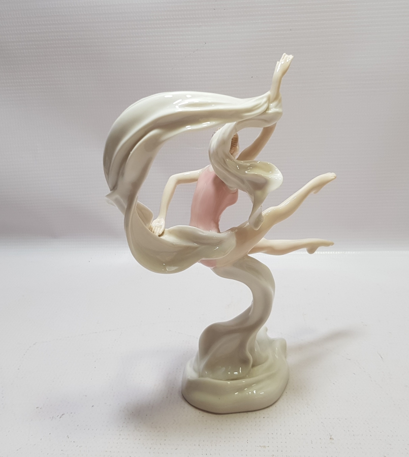 ANTİKA PORSELEN DANSÇI BİBLOSU