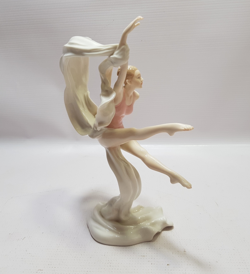 ANTİKA PORSELEN DANSÇI BİBLOSU