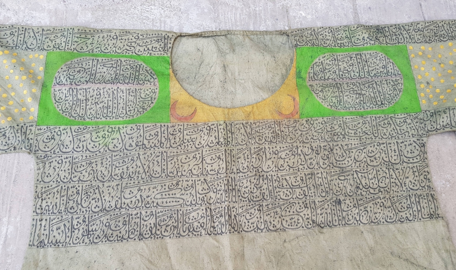 TEKKE İŞİ TILSIMLI GÖMLEK