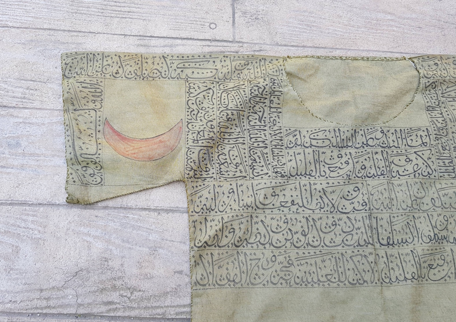 TEKKE İŞİ TILSIMLI GÖMLEK