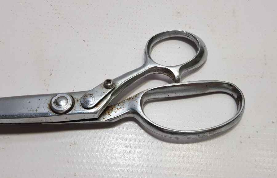 FARKLI FORMDA ANTİKA MAKAS