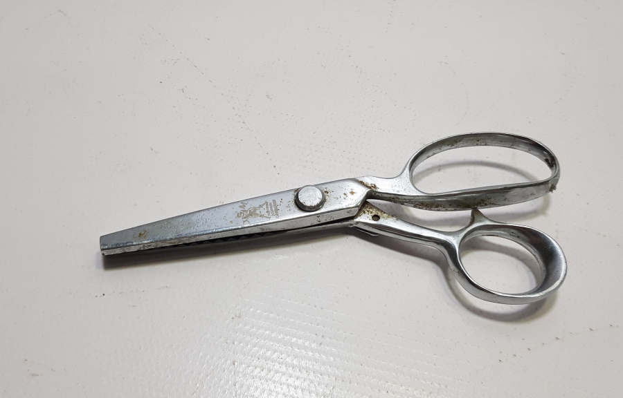 FARKLI FORMDA ANTİKA MAKAS