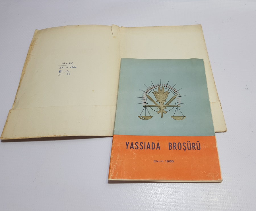 1960 DARBESİ TÜM EKLERİYLE BİRLİKTE ÇOK NADİR YASSIADA BROŞÜRÜ