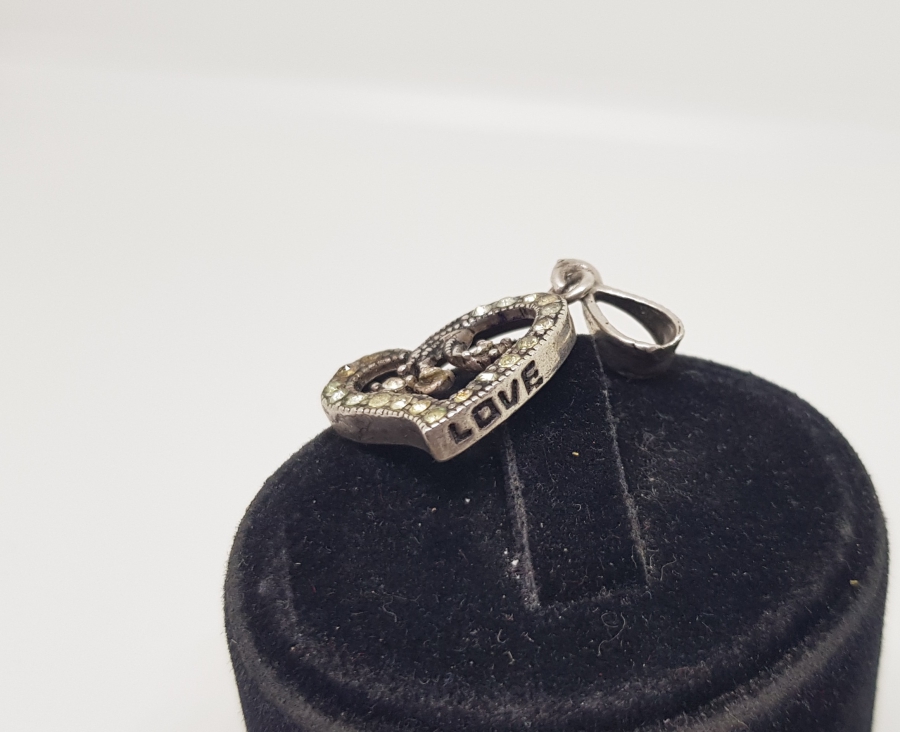 KALP FORMLU GÜMÜŞ KOLYE UCU