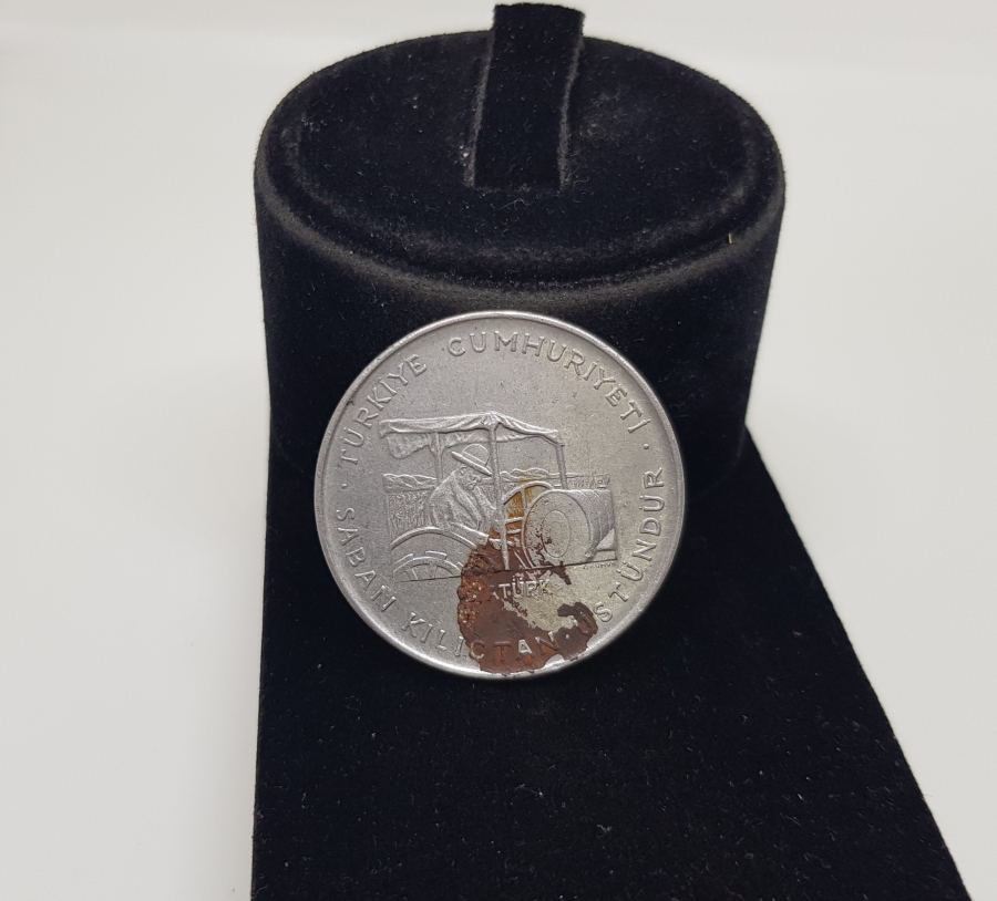 1970 TRAKTÖR KULLANAN ATATÜRK RESİMLİ 2.5 LİRA