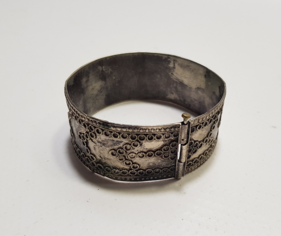 OSMANLI DÖNEMİ GÜHERZE İŞÇİLİKLİ GÜMÜŞ BİLEZİK