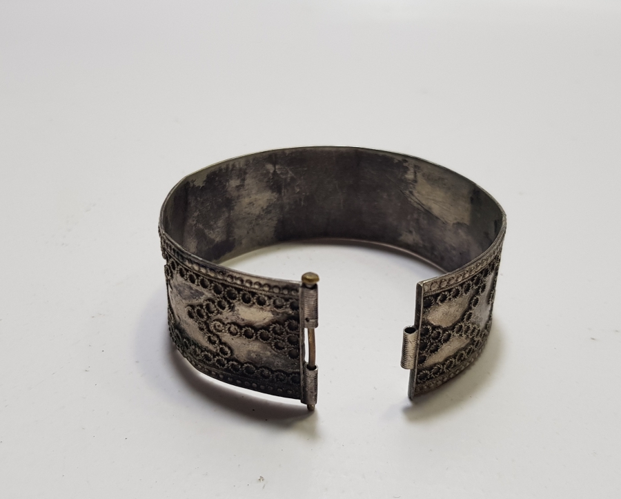 OSMANLI DÖNEMİ GÜHERZE İŞÇİLİKLİ GÜMÜŞ BİLEZİK