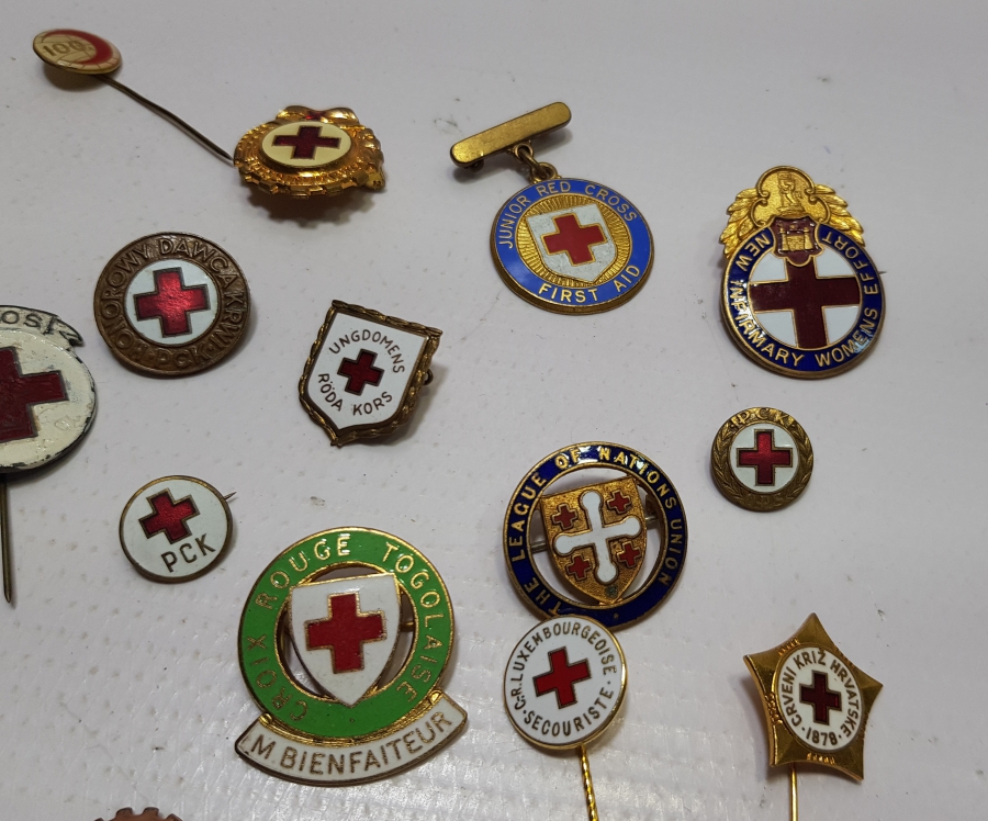 HAZIR KOLEKSİYON - MİNELİ KIZILHAÇ VE KIZILAY ROZET LOTU