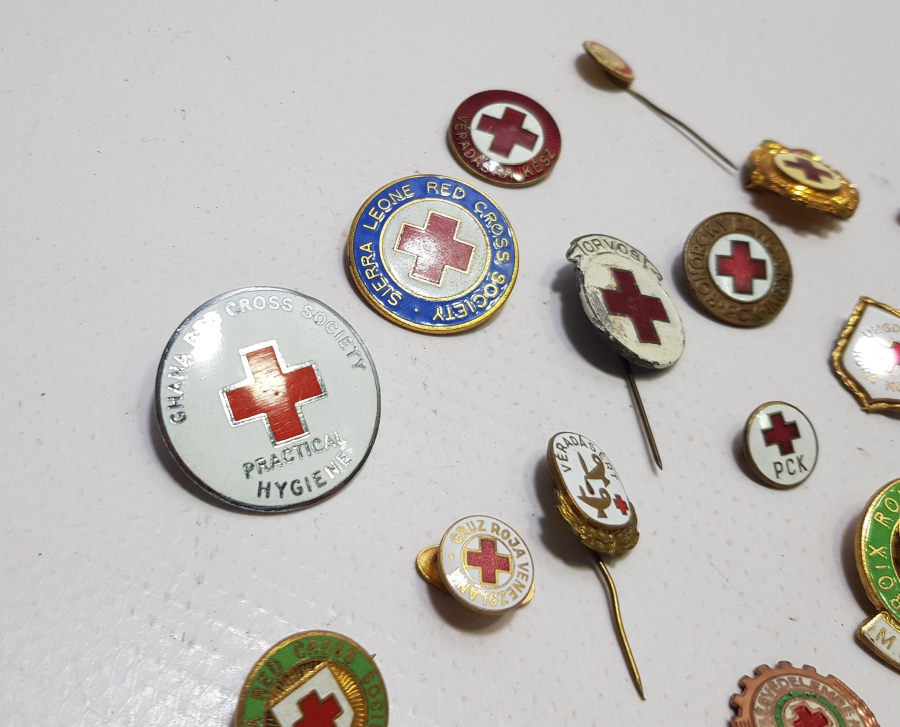 HAZIR KOLEKSİYON - MİNELİ KIZILHAÇ VE KIZILAY ROZET LOTU