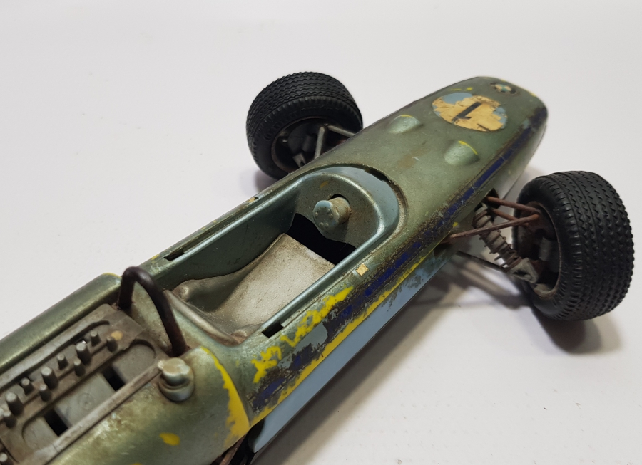 ANTİKA BMW OYUNCAK YARIŞ ARABASI