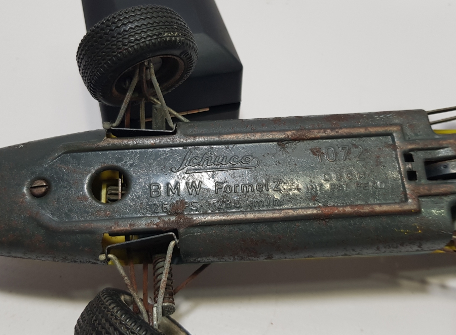 ANTİKA BMW OYUNCAK YARIŞ ARABASI