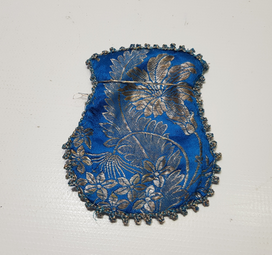 OSMANLI DÖNEMİ GÜMÜŞ SIRMA İŞLEMELİ ELMASİYE KESE