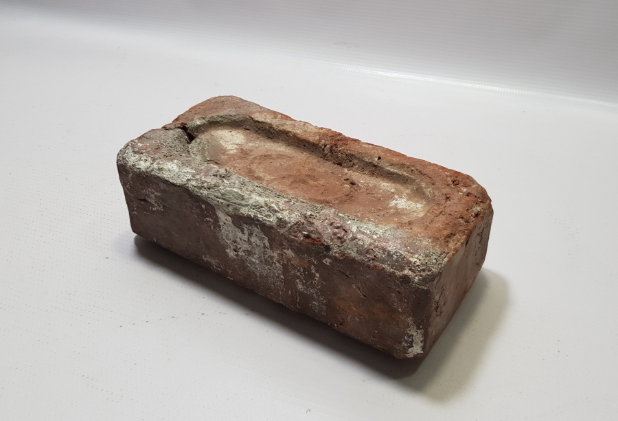 OSMANLICA YAZILI VE AY YILDIZLI NADİR TUĞLA