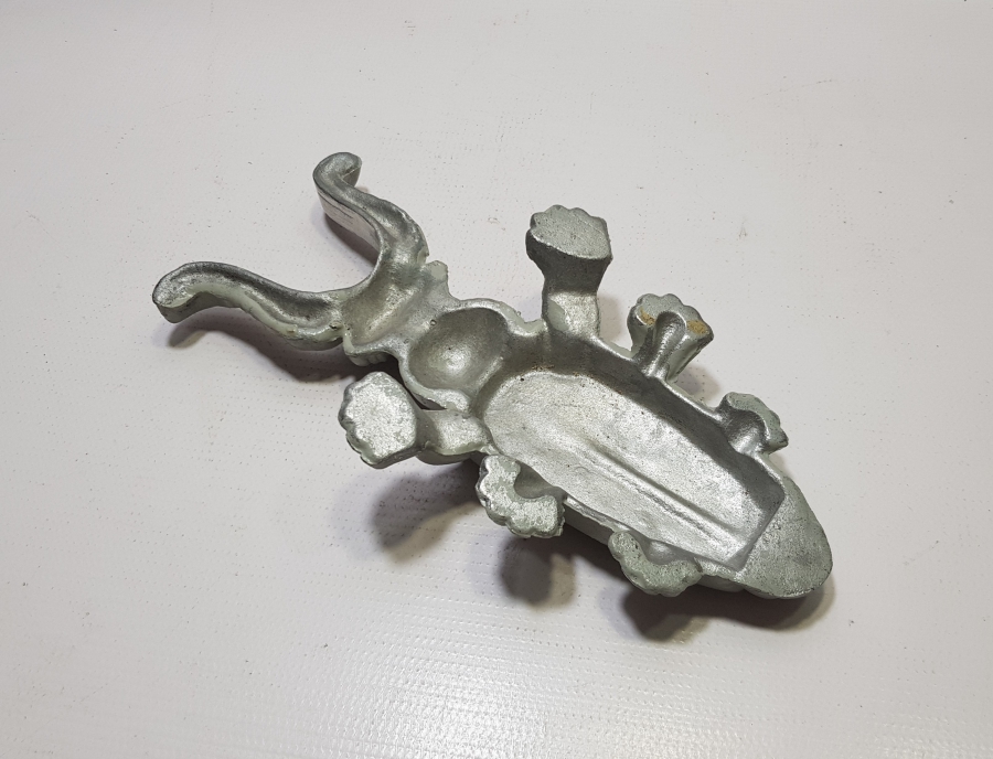 1930'LARDAN BÖCEK FORMLU ÇOK NADİR AYAKKABI ÇIKARMA ALETİ