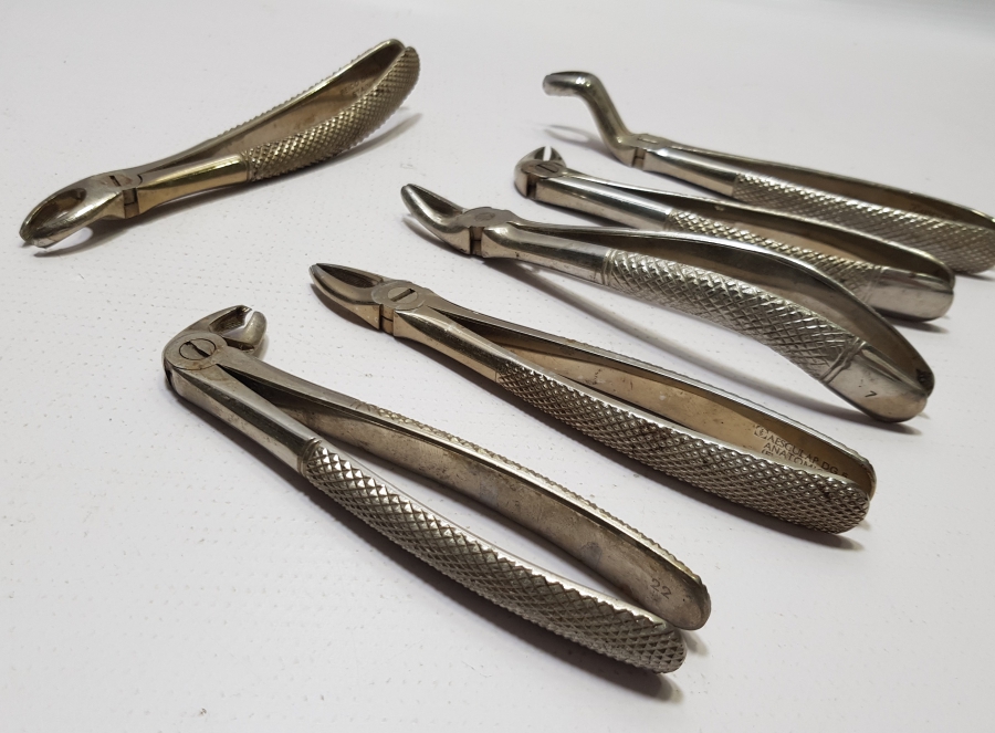 ANTİKA DİŞÇİ EL ALETLERİ