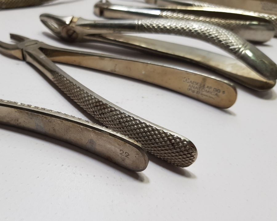 ANTİKA DİŞÇİ EL ALETLERİ