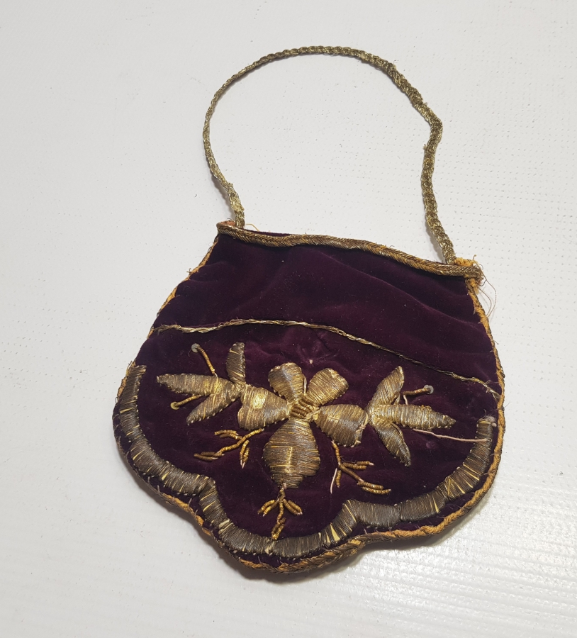 OSMANLI DÖNEMİ ALTIN SIRMA İŞLEMELİ GELİN TARAK VE AYNA KESESİ