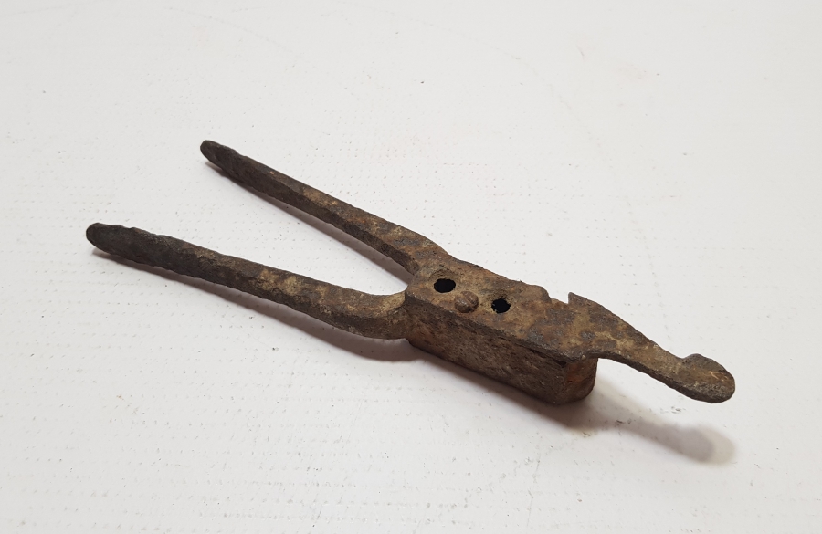 OSMANLI DÖNEMİ NADİR KARADAĞLI TABANCASI KURŞUNU KALIBI