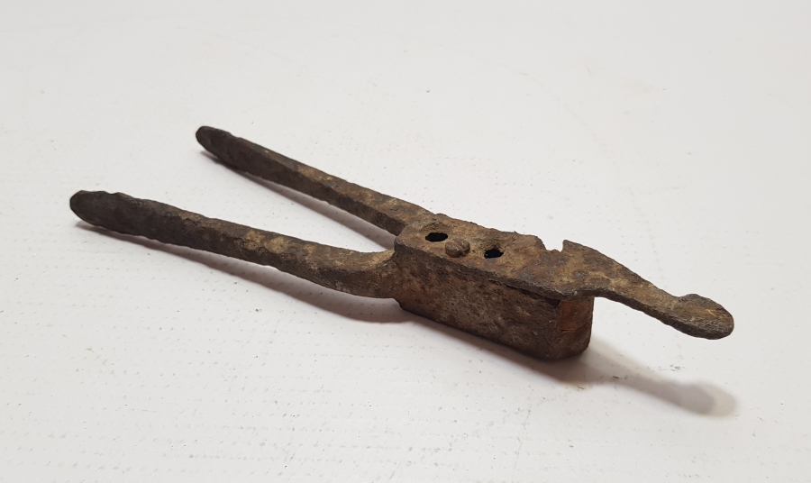 OSMANLI DÖNEMİ NADİR KARADAĞLI TABANCASI KURŞUNU KALIBI