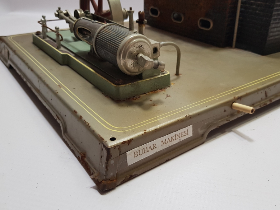 EĞİTİM TARİHİ: ANTİKA BUHAR MAKİNESİ MAKETİ