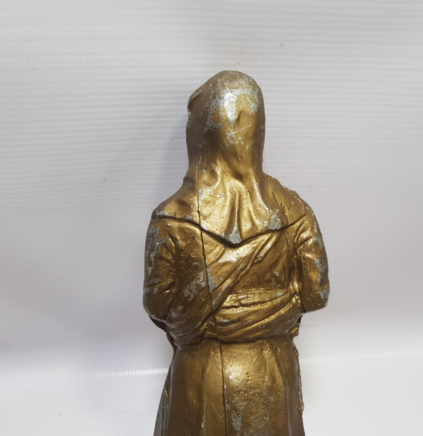 CUMHURİYET İLK DÖNEM ANNE VE BEBEK HEYKELİ