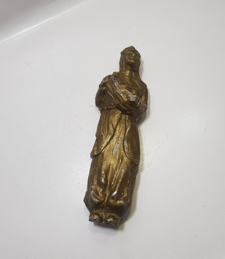 CUMHURİYET İLK DÖNEM ANNE VE BEBEK HEYKELİ