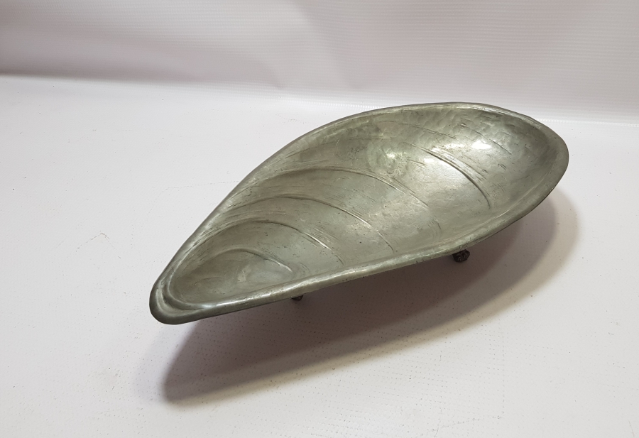 MİDYE KABUĞU FORMLU ANTİKA TABAK