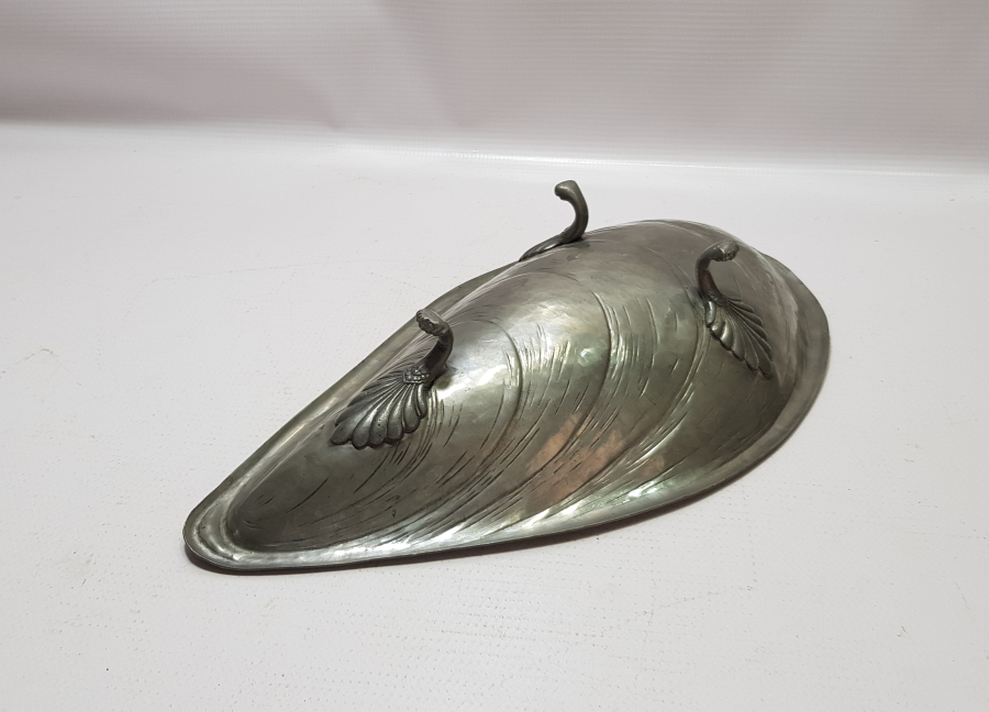 MİDYE KABUĞU FORMLU ANTİKA TABAK