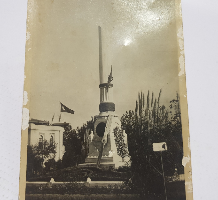 İSTANBUL TEYYARE ABİDESİ