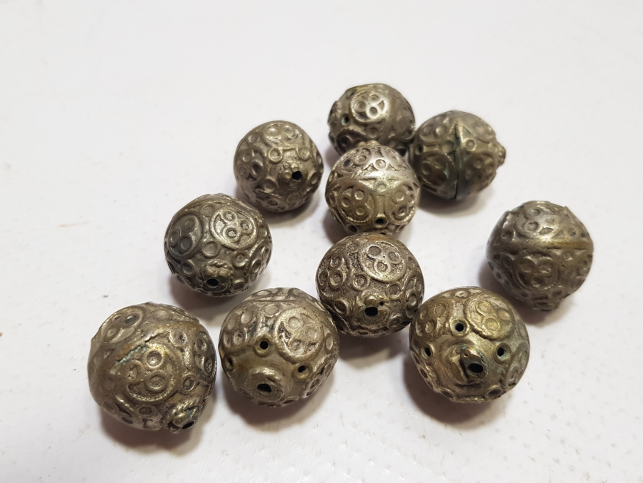 OSMANLI DÖNEMİ GÜHERZE İŞÇİLİKLİ ÇOK NADİR KÖSTEK TOPLARI / KOZALARI