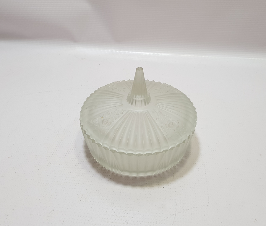 OSMANLI DÖNEMİ NADİR FORMDA KRİSTAL BONBONİYER