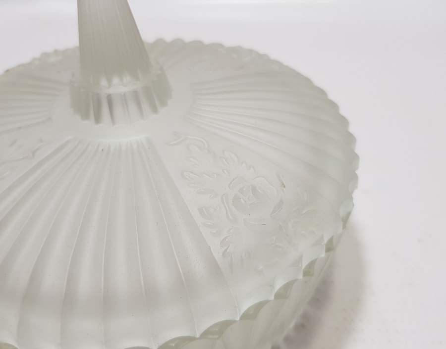 OSMANLI DÖNEMİ NADİR FORMDA KRİSTAL BONBONİYER