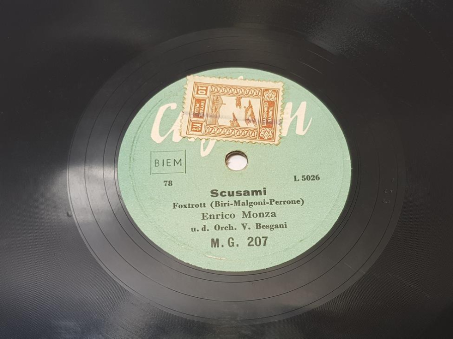 YABANCI TAŞ PLAK: ENRICO MONZI