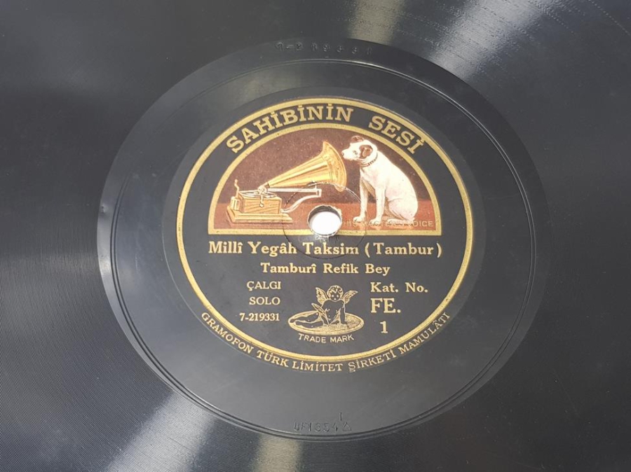 TAMBURİ REFİK BEY VE REFİKASI