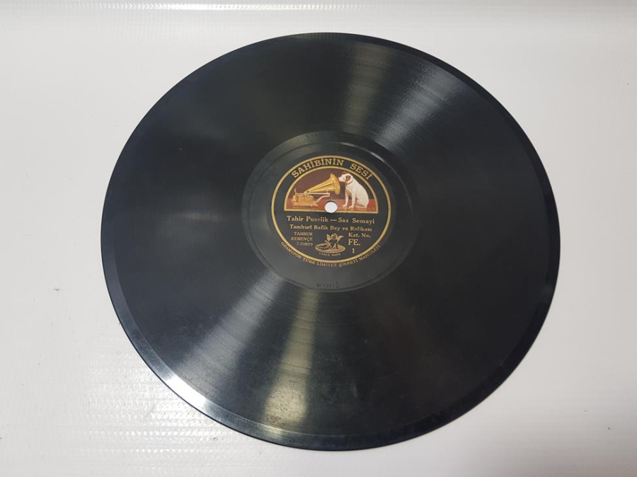 TAMBURİ REFİK BEY VE REFİKASI