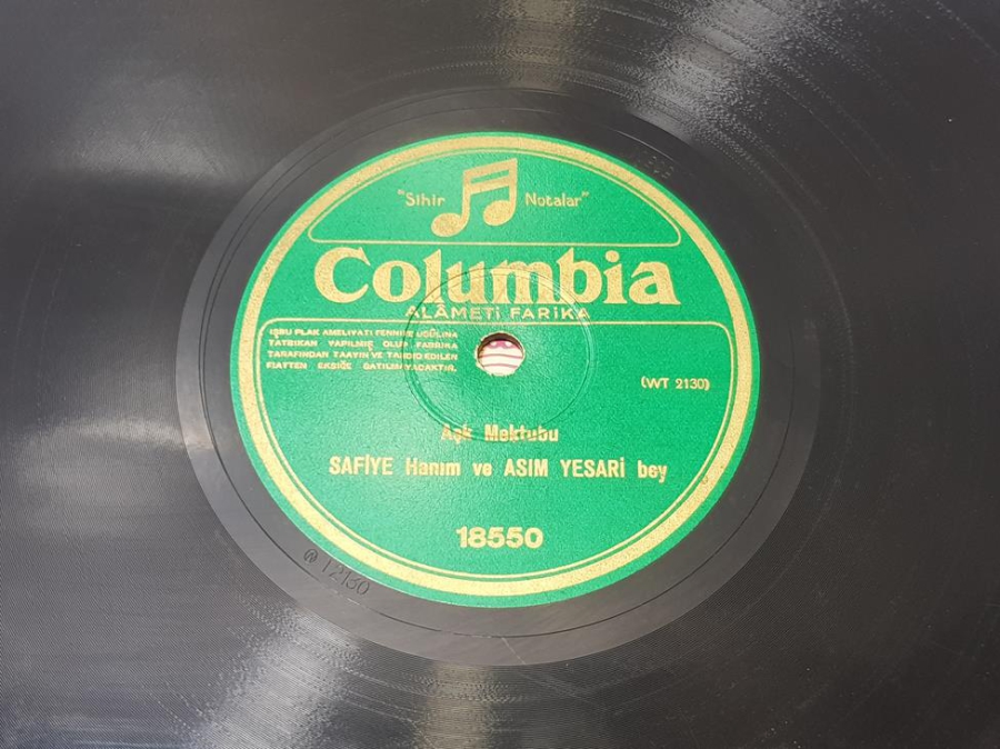 SAFİYE AYLA & YESARİ ASIM ARSOY