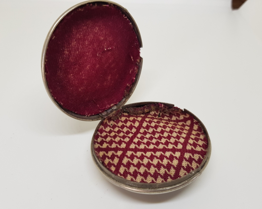 ANTİKA CEP SAATİ KORUMA KUTUSU