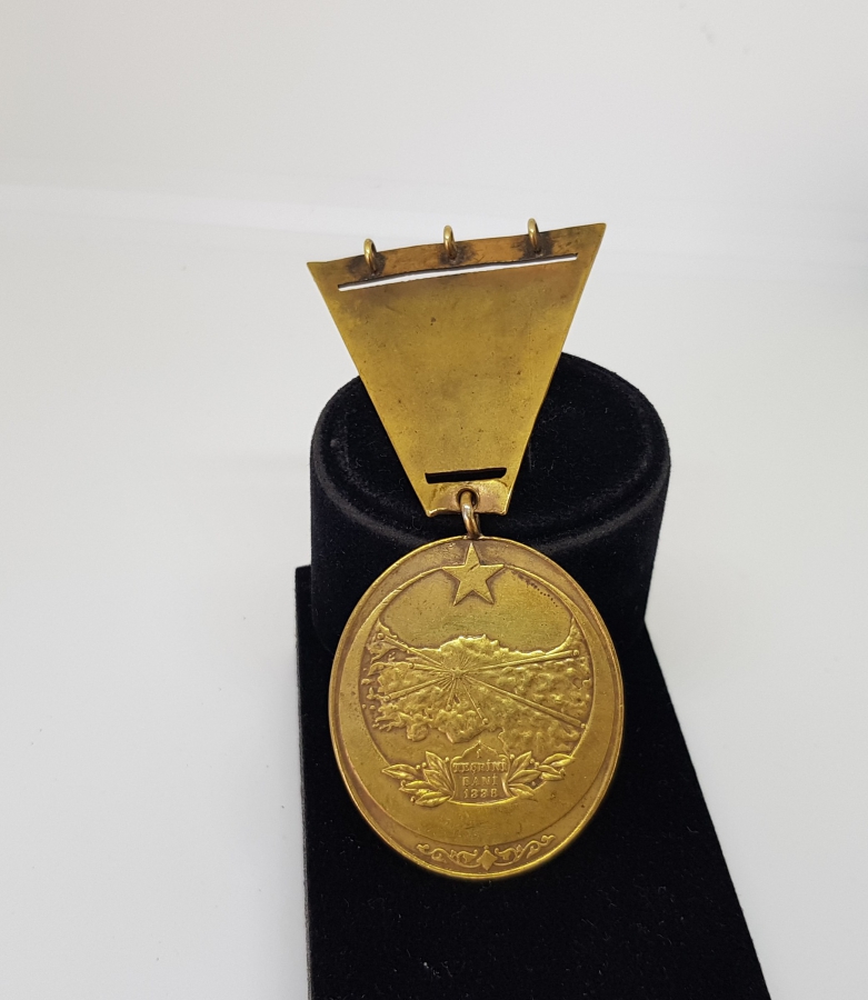 NADİR ASKILI İSTİKLAL MADALYASI