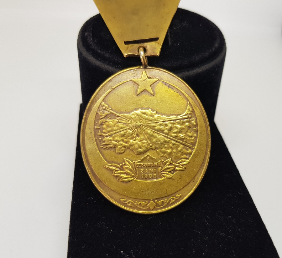 NADİR ASKILI İSTİKLAL MADALYASI