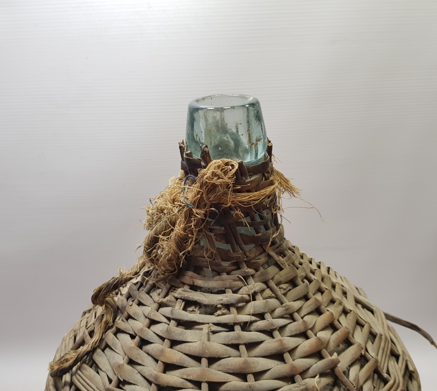 ORİJİNAL HASIRIYLA OSMANLI DÖNEMİ ZEYTİNYAĞI ŞİŞESİ