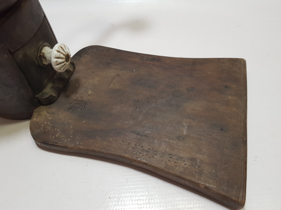 OSMANLI DÖNEMİ SAPI YAZILI ÇOK NADİR OTURAK KAHVE DEĞİRMENİ