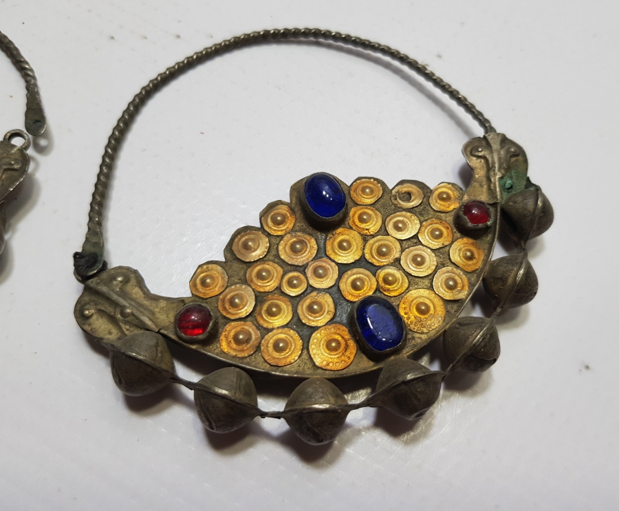 OSMANLI DÖNEMİ ÜZERİ DOĞAL TAŞLARLA SÜSLÜ BALIK FORMLU ERMENİ İŞİ BÜYÜK BOY GELİN KÜPESİ