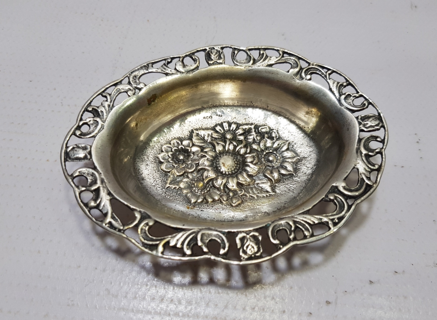 KABARTMA İŞÇİLİKLİ ANTİKA GÜMÜŞ İKRAMLIK