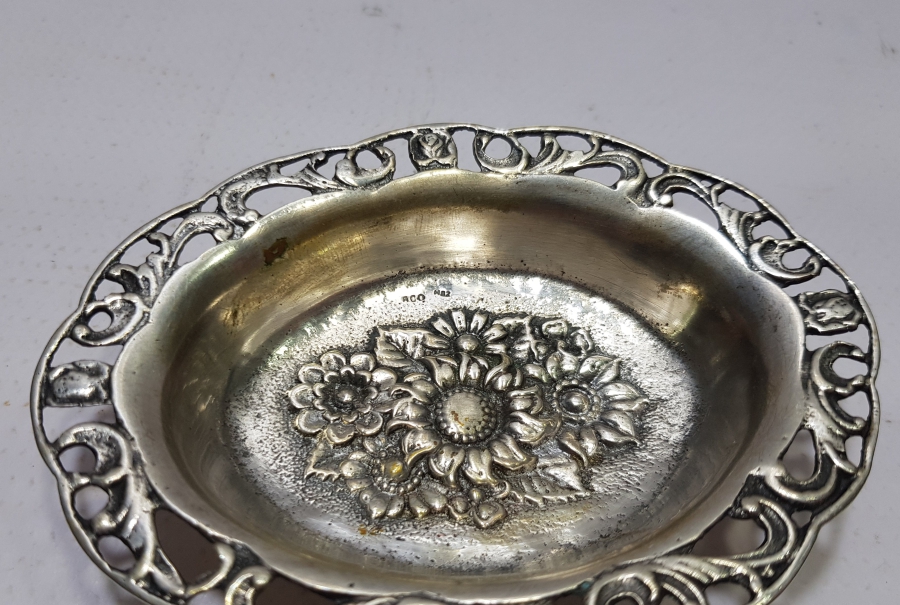 KABARTMA İŞÇİLİKLİ ANTİKA GÜMÜŞ İKRAMLIK