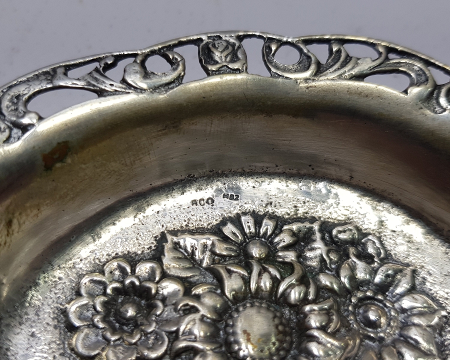 KABARTMA İŞÇİLİKLİ ANTİKA GÜMÜŞ İKRAMLIK